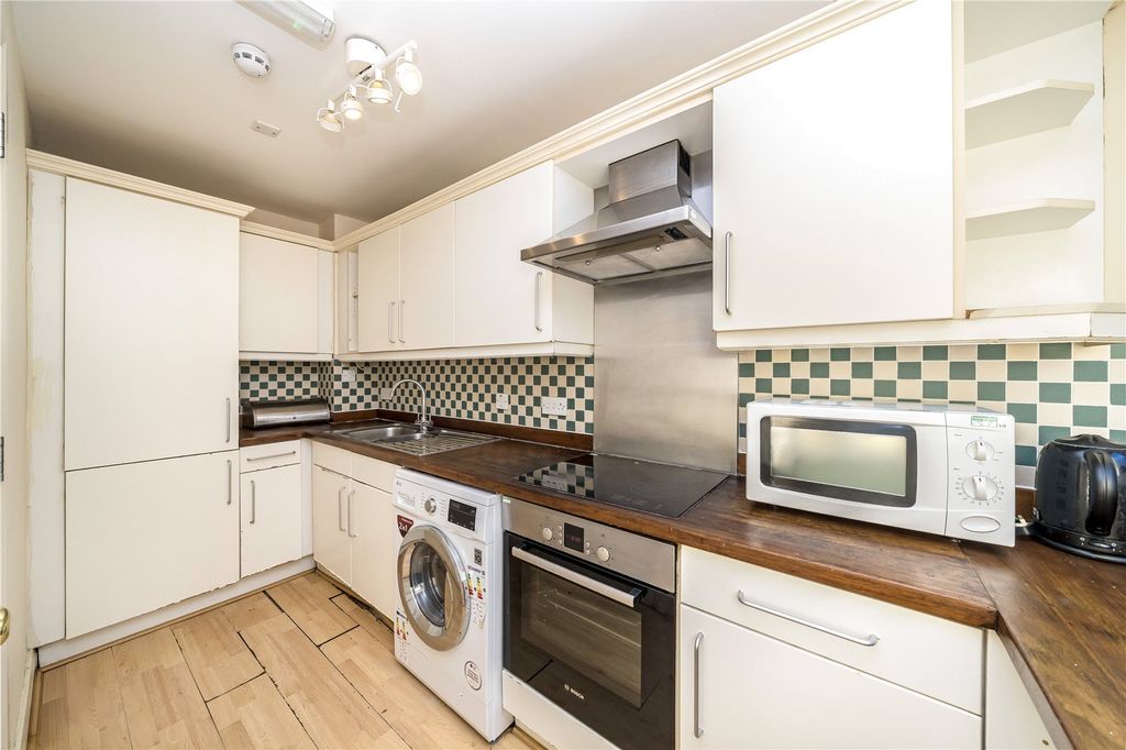 Property photo 3 of 6 Picture No. 36