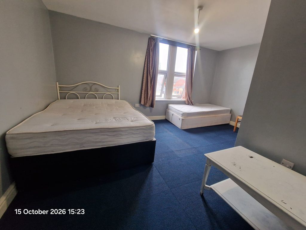 Property photo 2 of 3