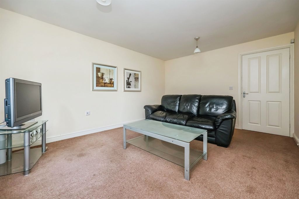 Property photo 3 of 28