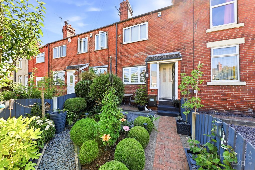 Property photo 2 of 29