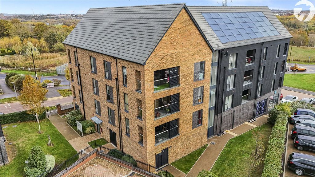 Property photo 1 of 20 Aerial