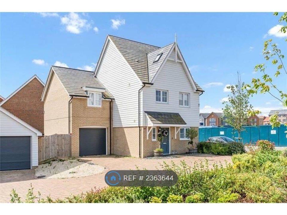 Property photo 1 of 26 Front With 3 Car Spaces