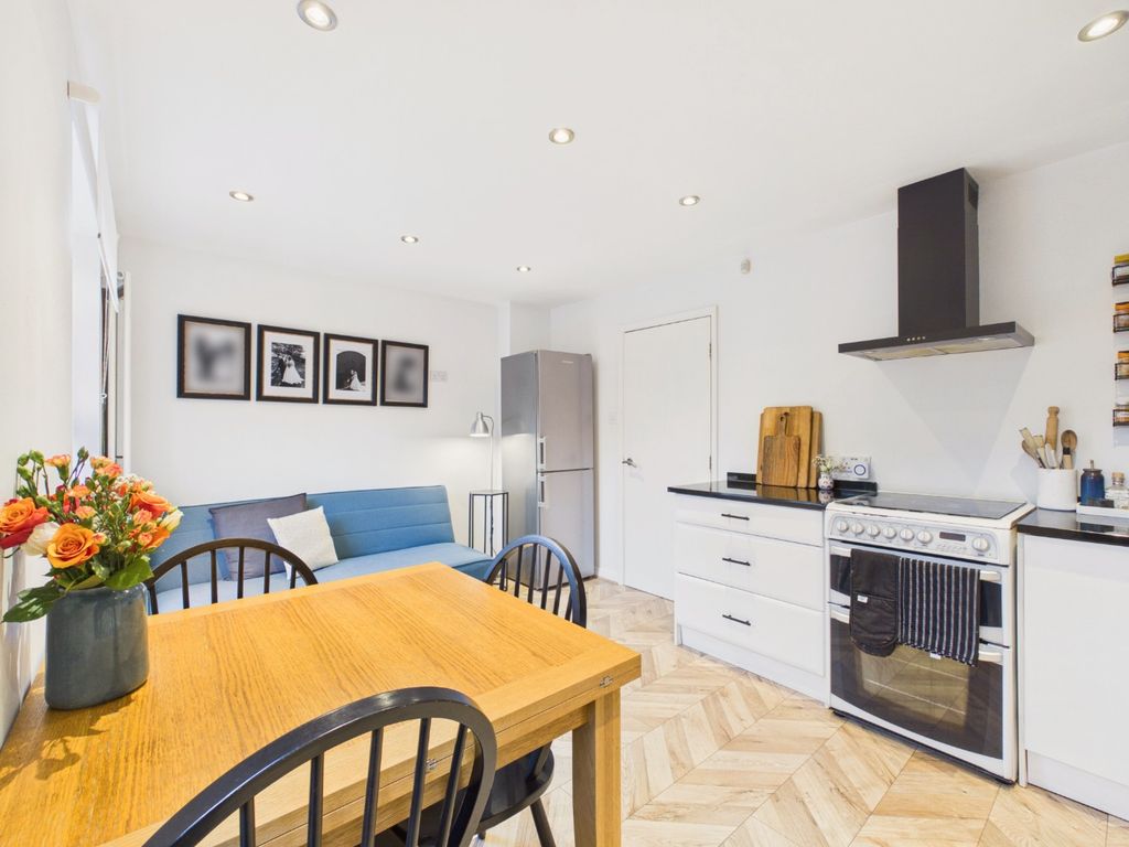 Property photo 3 of 17 5389114