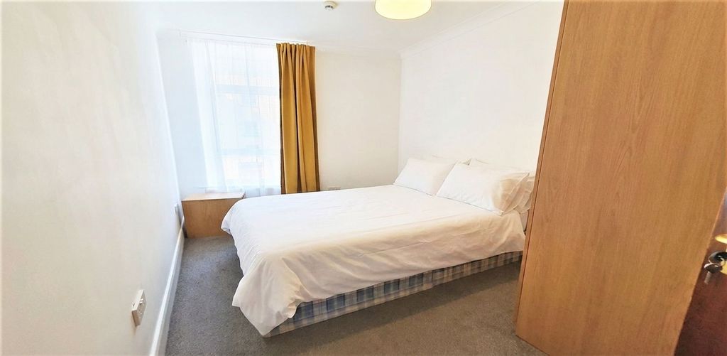 Property photo 3 of 6