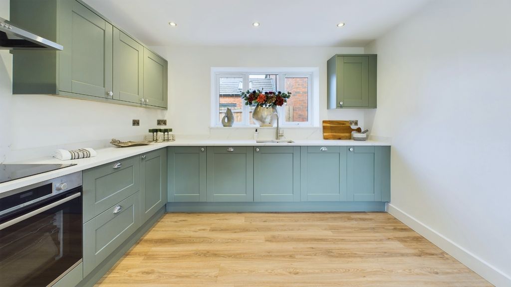 Property photo 3 of 39 3804937