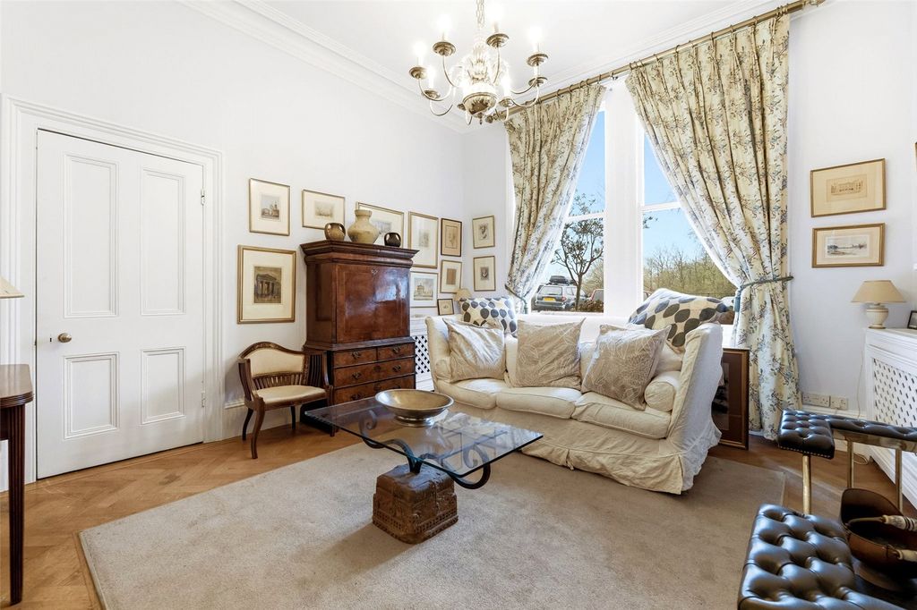 Property photo 3 of 18 Picture No. 10