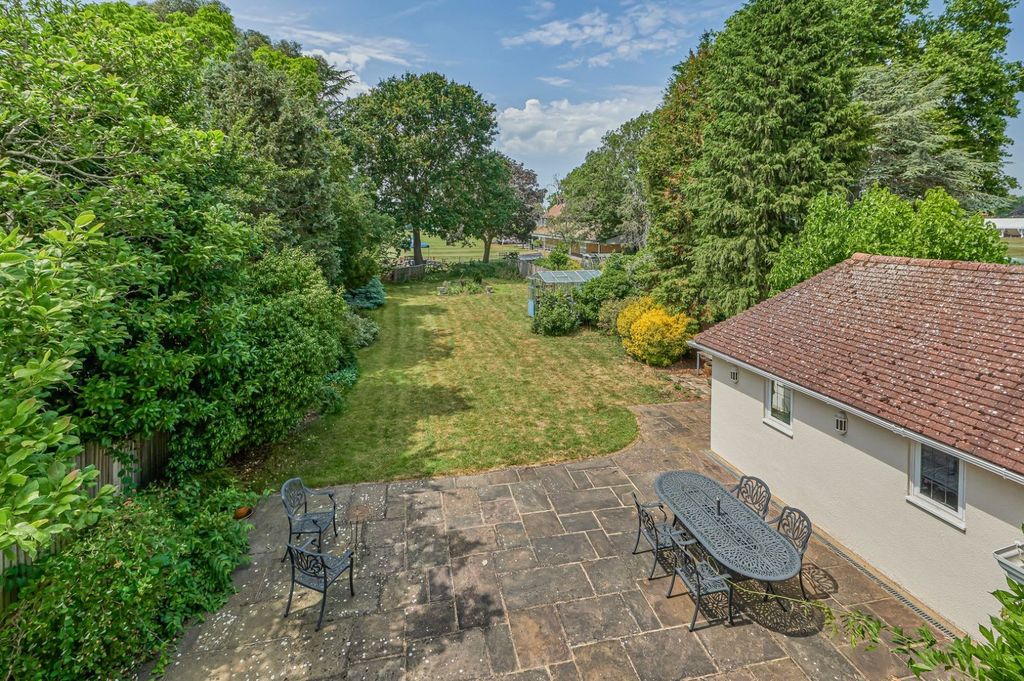 Property photo 2 of 34 Picture No. 23