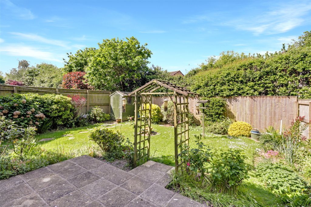 Property photo 2 of 12 Picture No. 11
