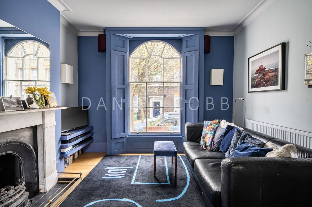 Property photo 2 of 23