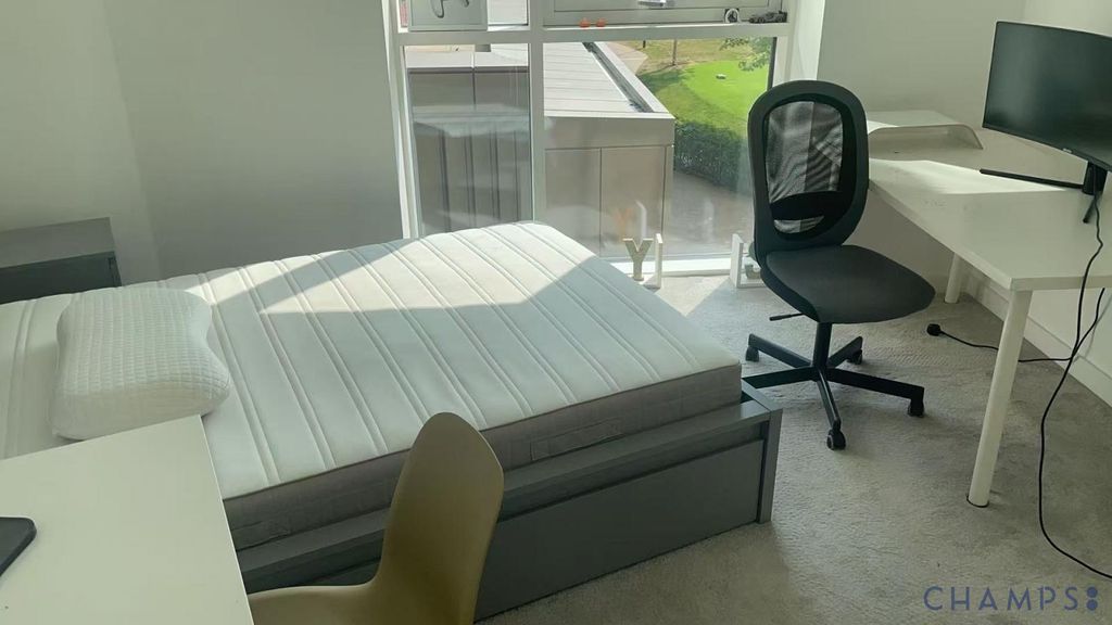 Property photo 2 of 8 Gallery