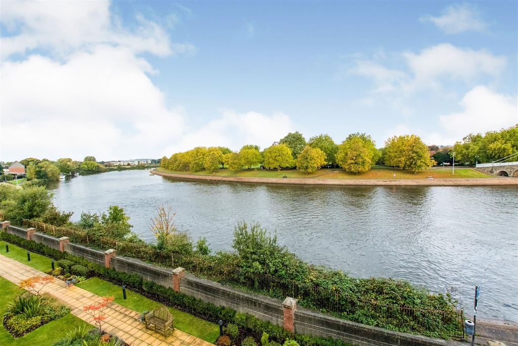 Additional image 14 of 2 bed flat for saleWilford Lane, West Bridgford, Nottingham NG2