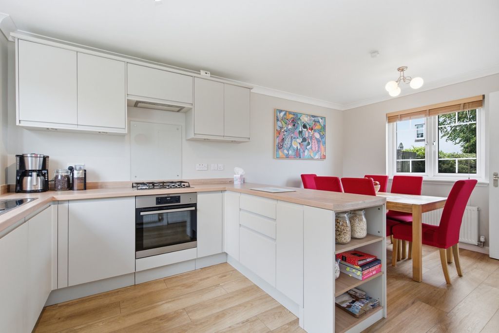 Property photo 2 of 37 5342446