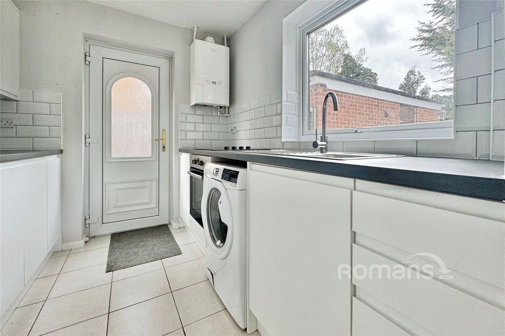 Property photo 3 of 13 Kitchen