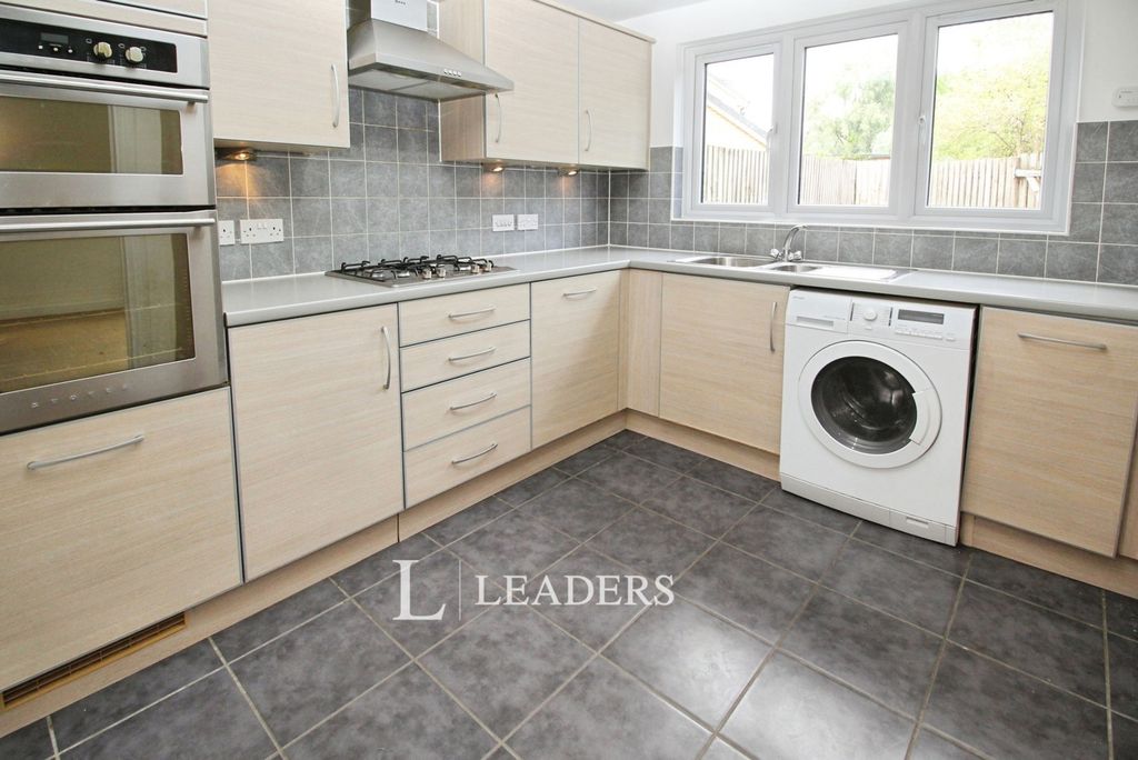 Property photo 3 of 25 Pbox-Img.Jpg