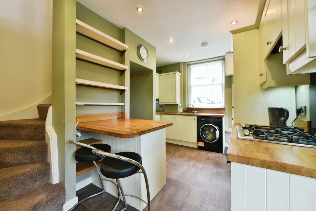 Property photo 2 of 14 Breakfast Kitchen