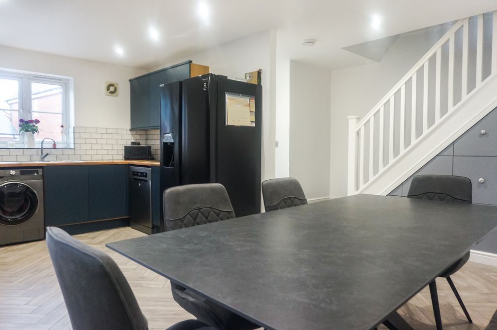 Property photo 3 of 16 Kitchen / Diner