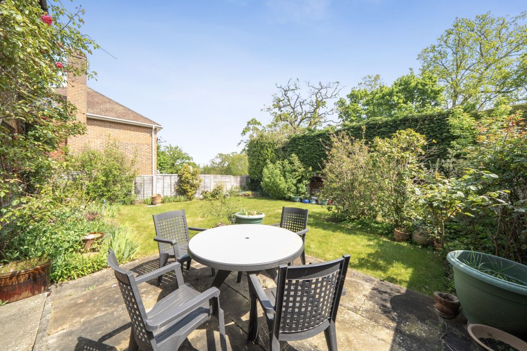 Property photo 2 of 17