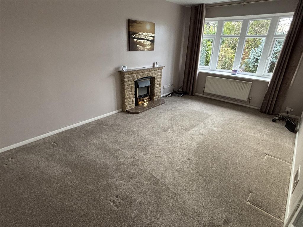 Property photo 2 of 10 Lounge