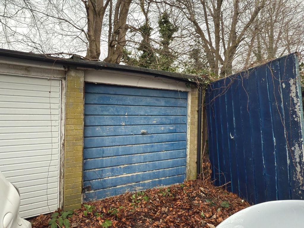 Property photo 3 of 5