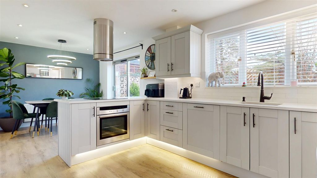 Property photo 2 of 34 01162026_211907.Jpg