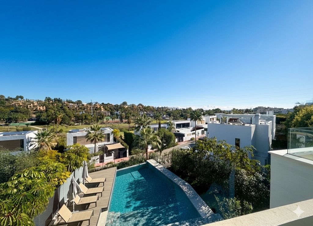 Property photo 1 of 32