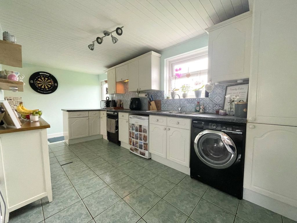 Property photo 3 of 10 Picture No. 05