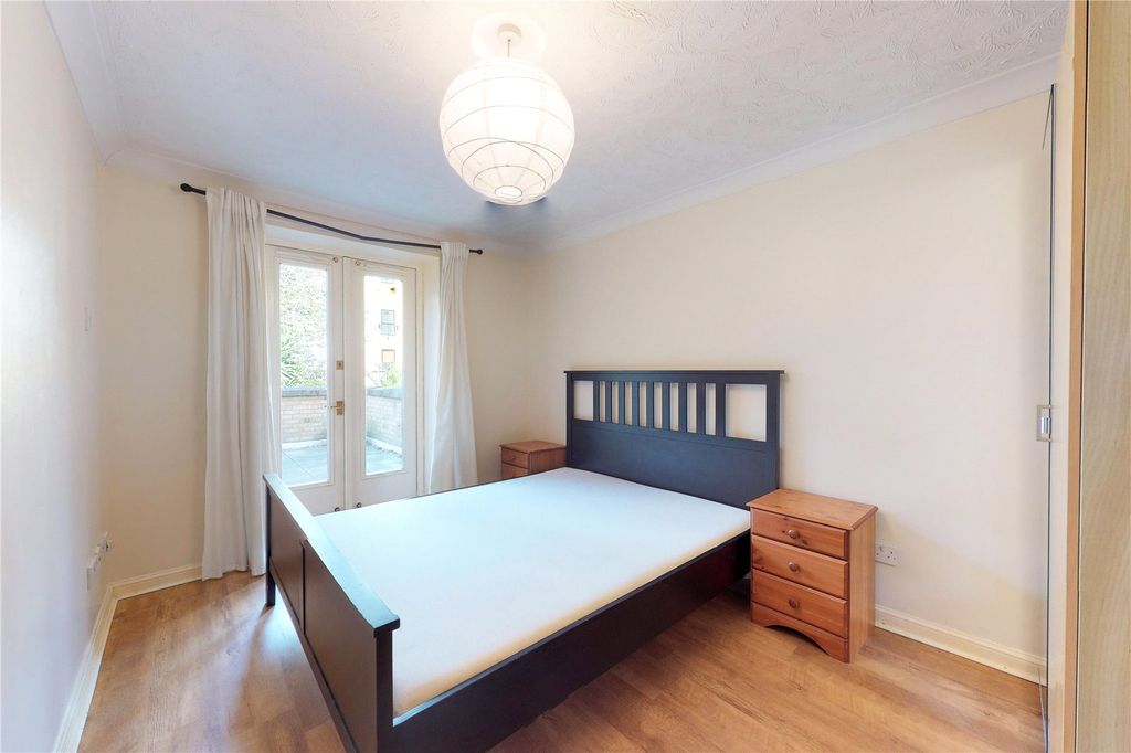 Property photo 3 of 13 Bedroom