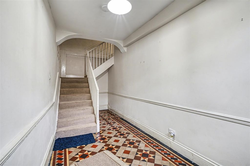 Property photo 2 of 11 Private Entrance Hall