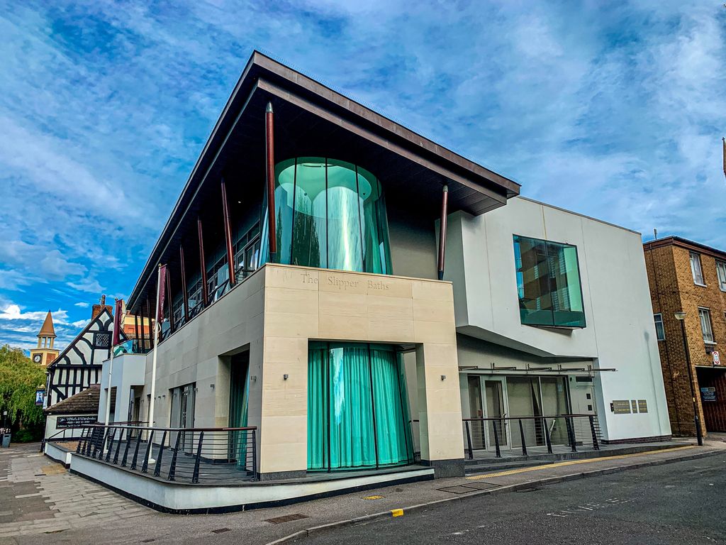 Property photo 1 of 18 Front