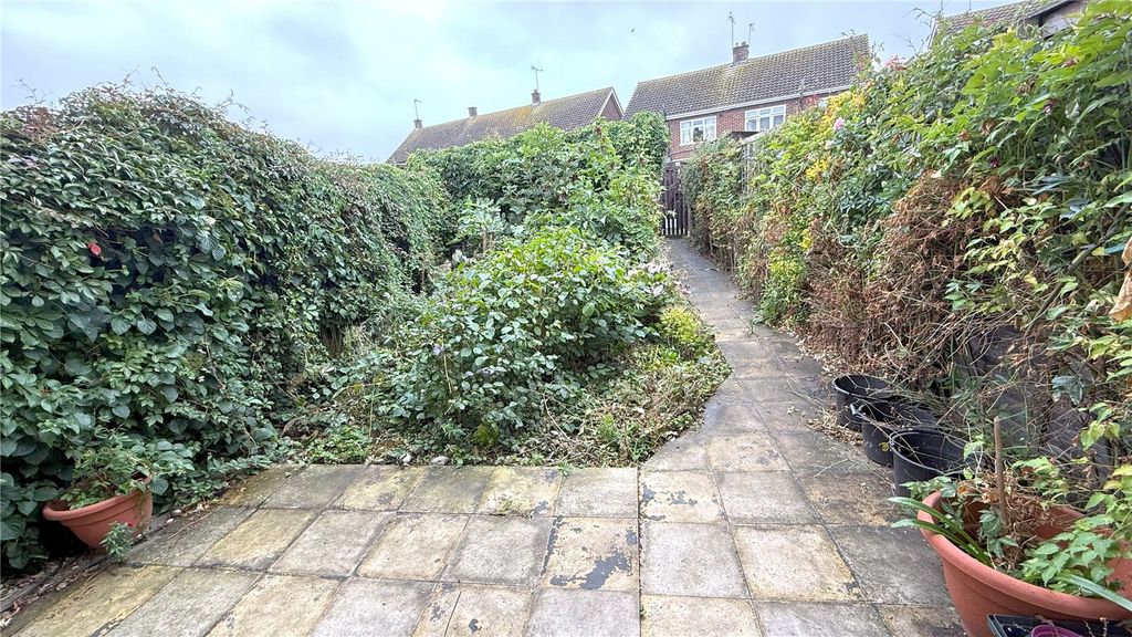 Property photo 2 of 17 Picture No. 02