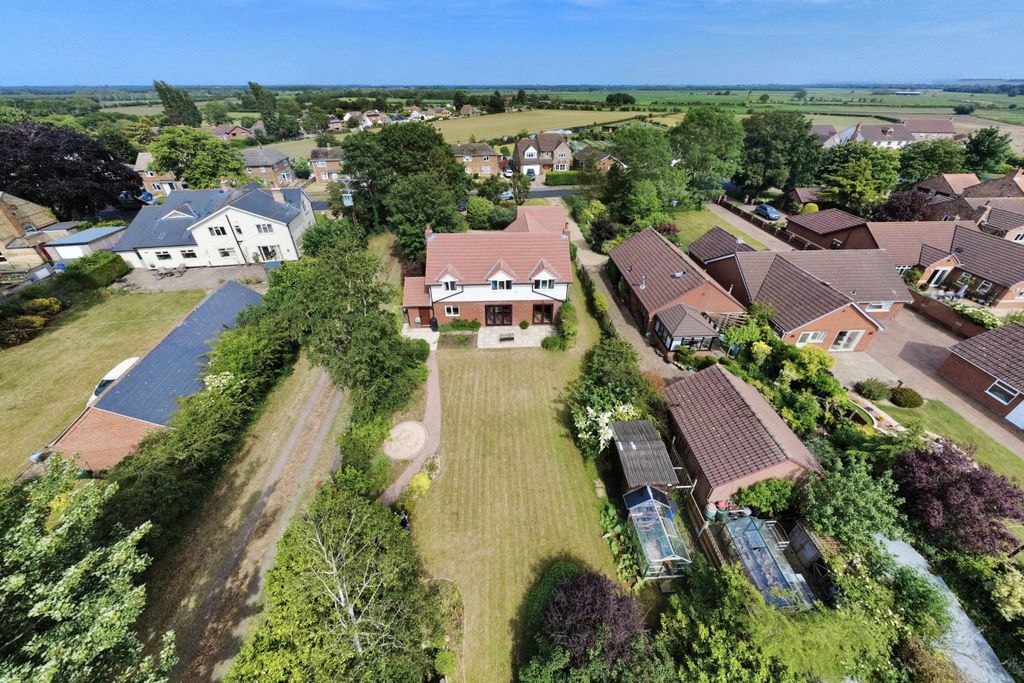Property photo 2 of 37 37