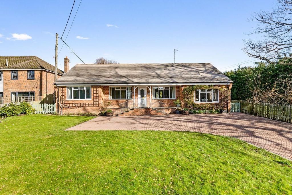 Property photo 1 of 21 Front (2).Jpg