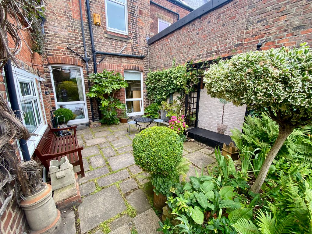 Property photo 3 of 18