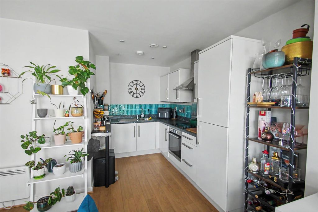 Property photo 3 of 10 Img_0474.Jpg