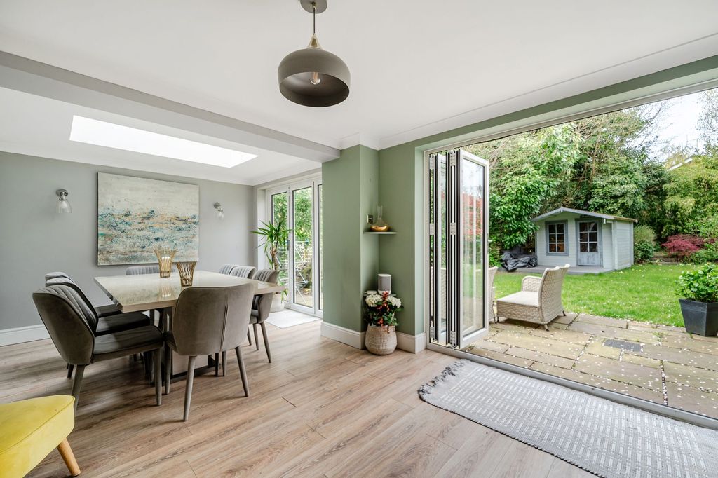 Property photo 3 of 24 Dining Room