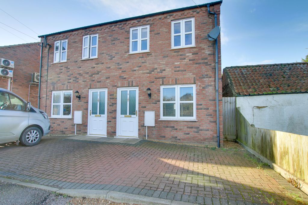 Property photo 3 of 11