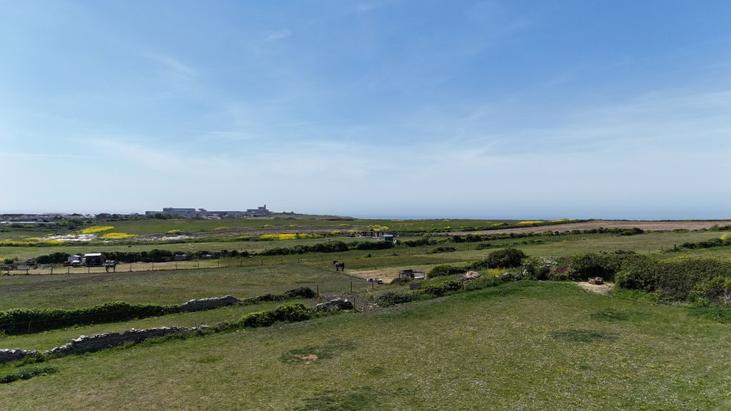 Property photo 2 of 21 Dji_Fly_20260522_122704_0226_1779456821536_Photo
