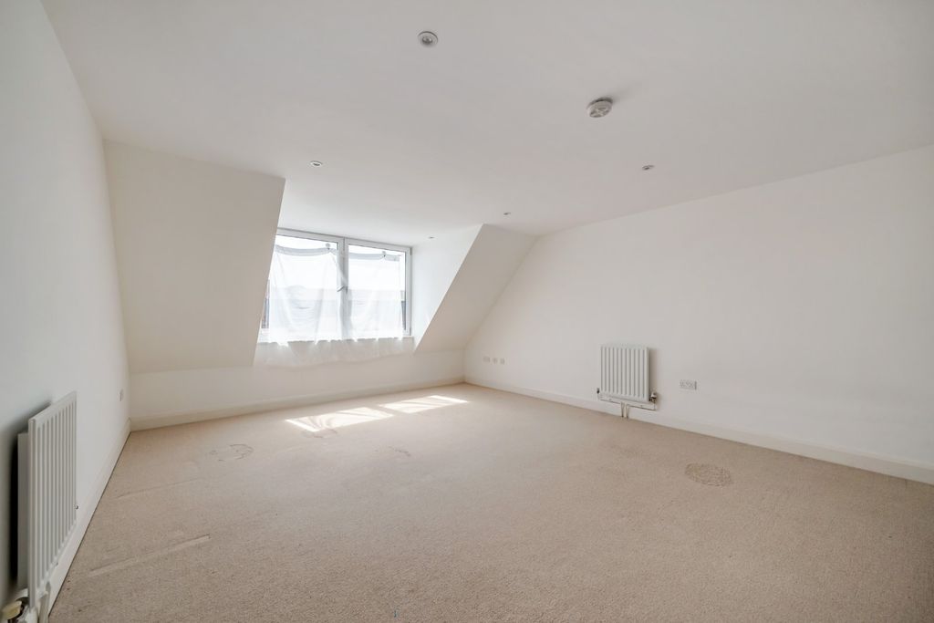 Property photo 2 of 12 Picture No. 40