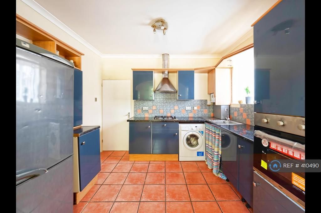 Property photo 3 of 6 3