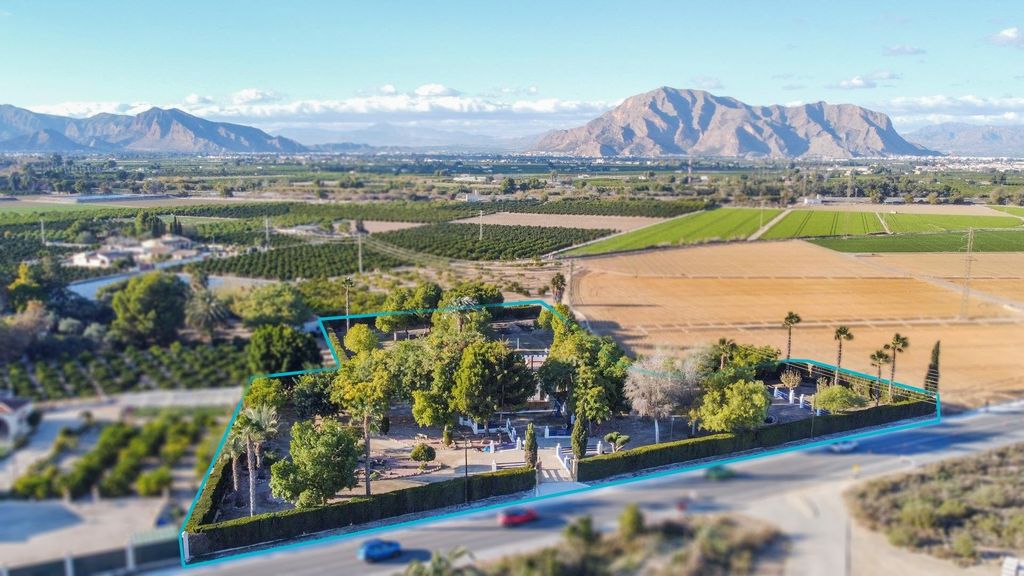 Property photo 1 of 50