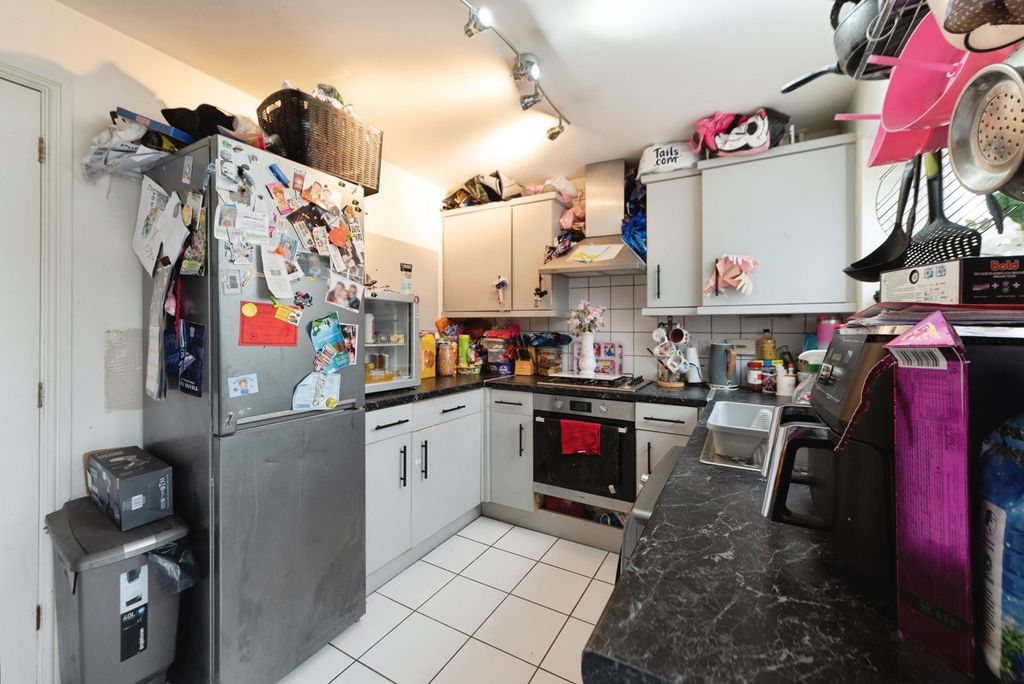 Property photo 3 of 14 Photo