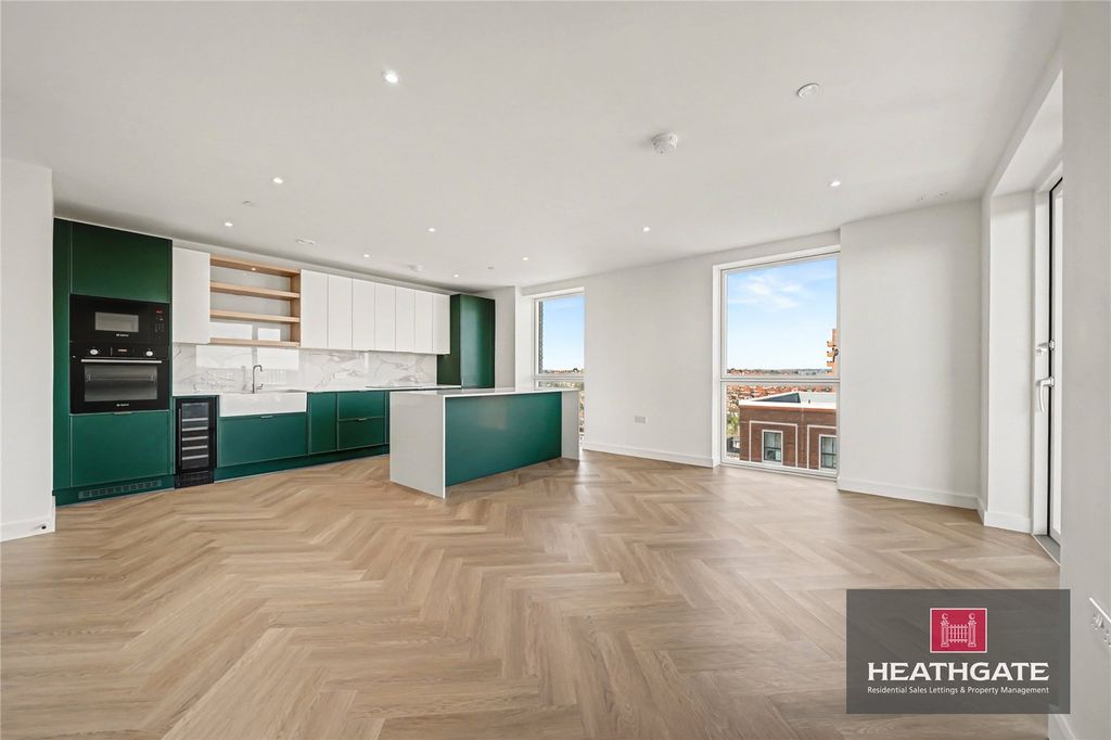 Property photo 1 of 13 Main-Image-466