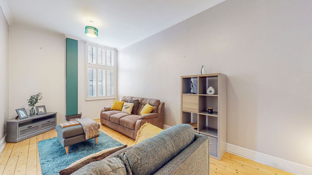 Property photo 2 of 20 11-Print-74 Old Dumbarton Road Flat 0.2_18