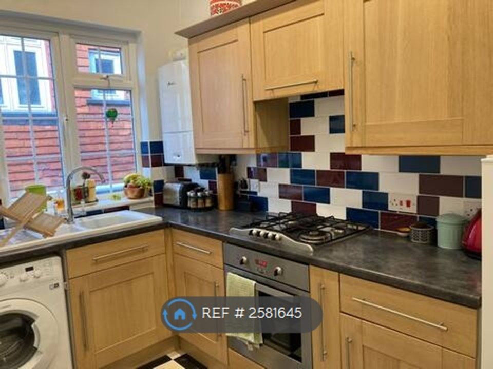Property photo 3 of 9 Kitchen