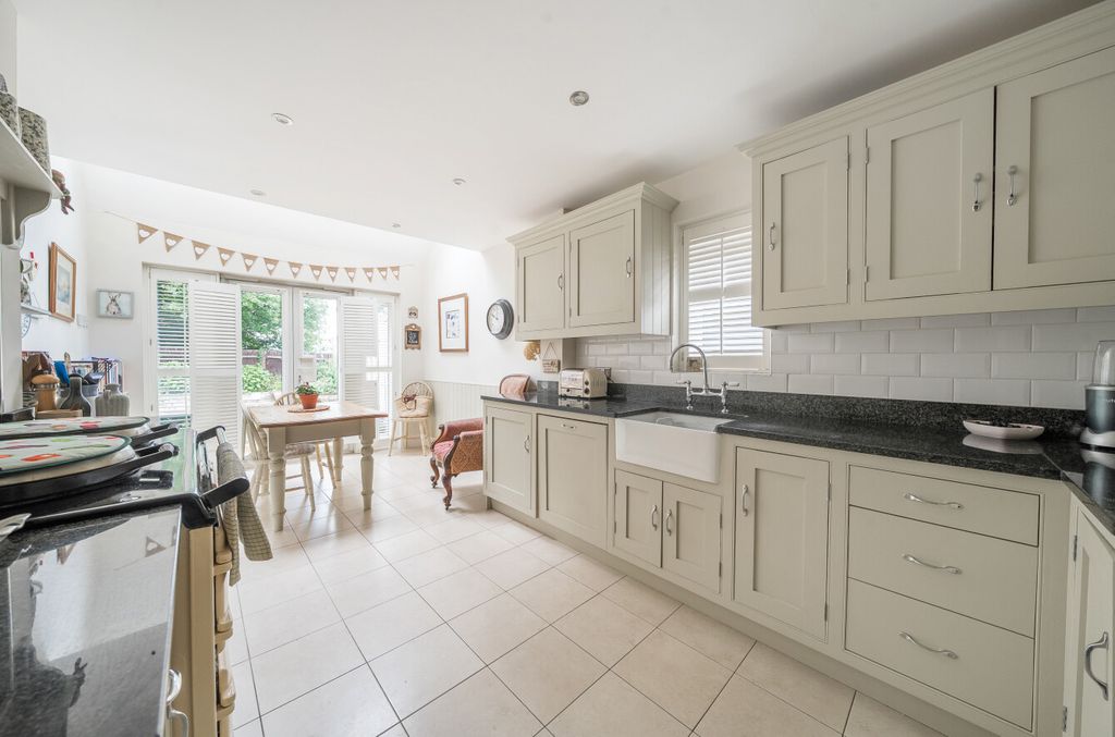 Property photo 3 of 12 1296813-20-682Db2...