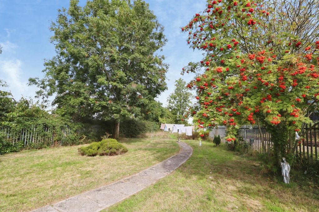 Property photo 3 of 23 Pbox-Img.Jpg