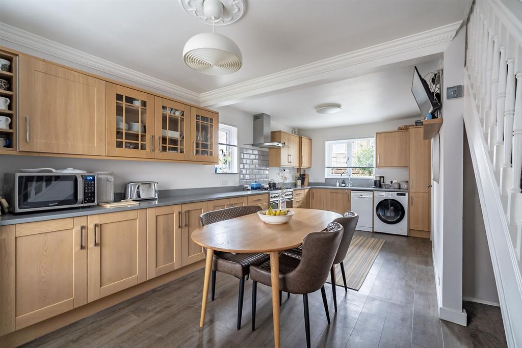 Property photo 3 of 21 Kitchen/Diner