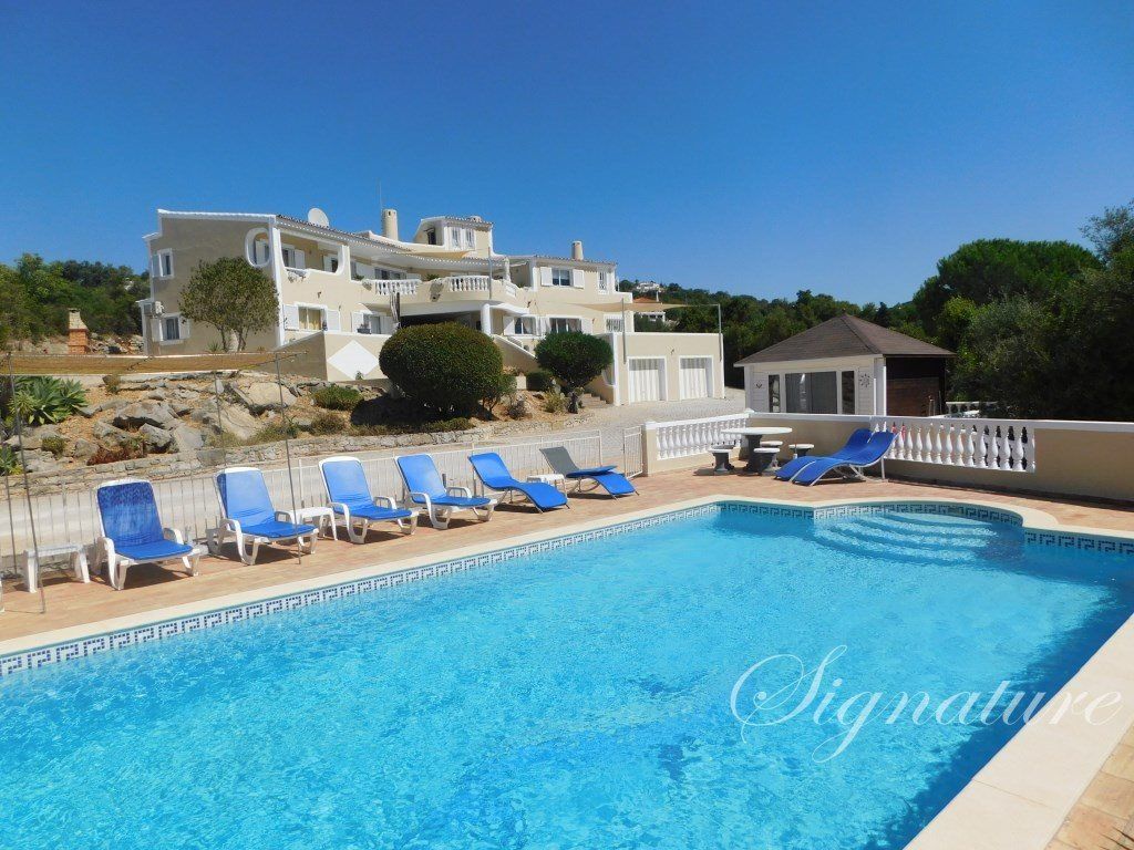 Property photo 1 of 60 6 Bedroom Villa Enjoying Breathtaking Panoramic Sea View In Santa Barbara De Nexe, Represents A Wonderful Renovation Project