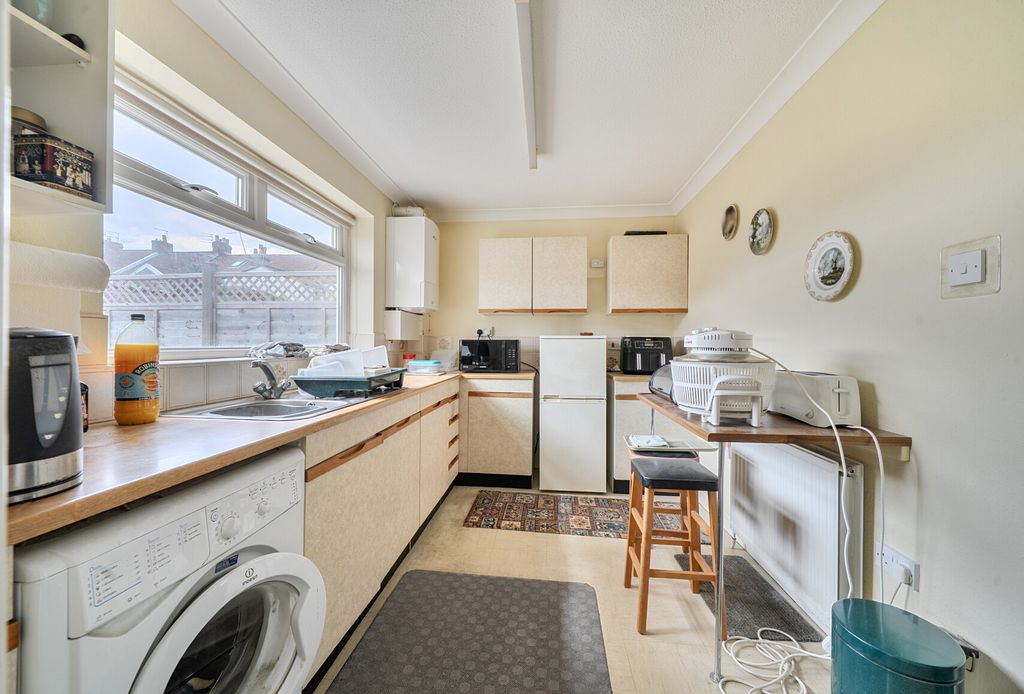 Property photo 2 of 21 1463341-8-6A0F166...