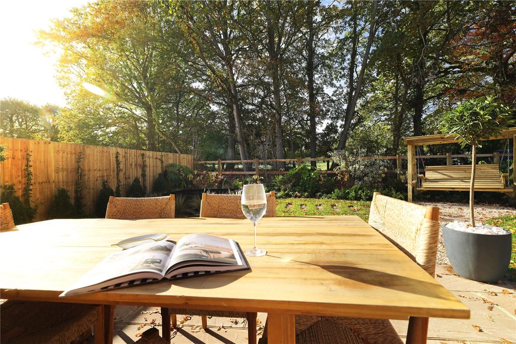 Property photo 3 of 32 Picture No. 18